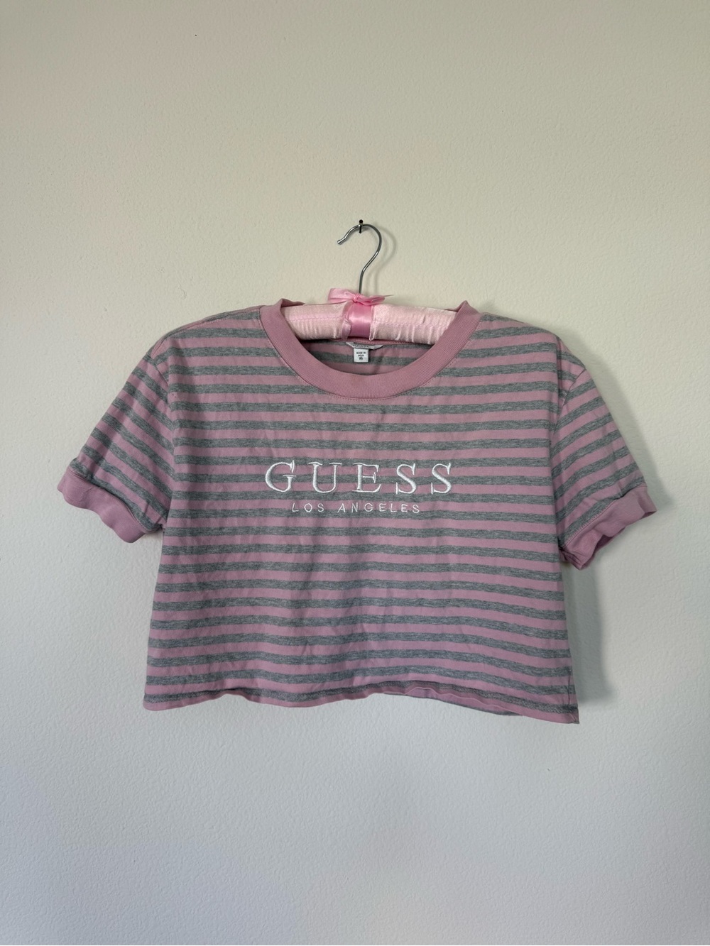 GUESS Pink Gray Striped Embroidered Crop Tee XS Y2K
